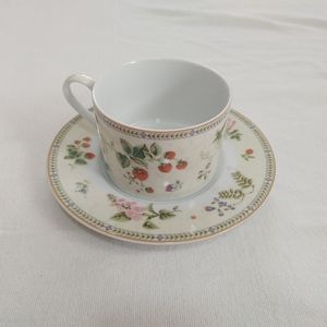 ❗SOLD❗DO NOT BUY !Wedgewood Fine China Fleur Tea Cup Set Flat Cup and Saucer Set